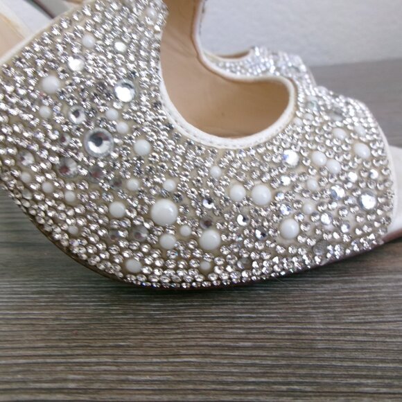 Betsey Johnson BAYLI Crystals and Pearls High Heels Shoes 6 White Open Toe - Picture 7 of 15